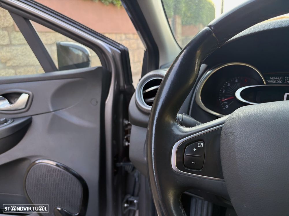 Renault Clio 1.5 dCi Luxe - 20
