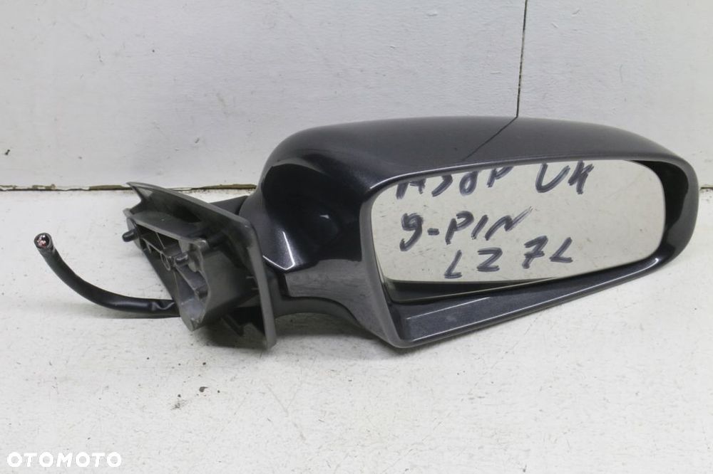lusterko prawe Audi A3 8P 9 PIN - 1