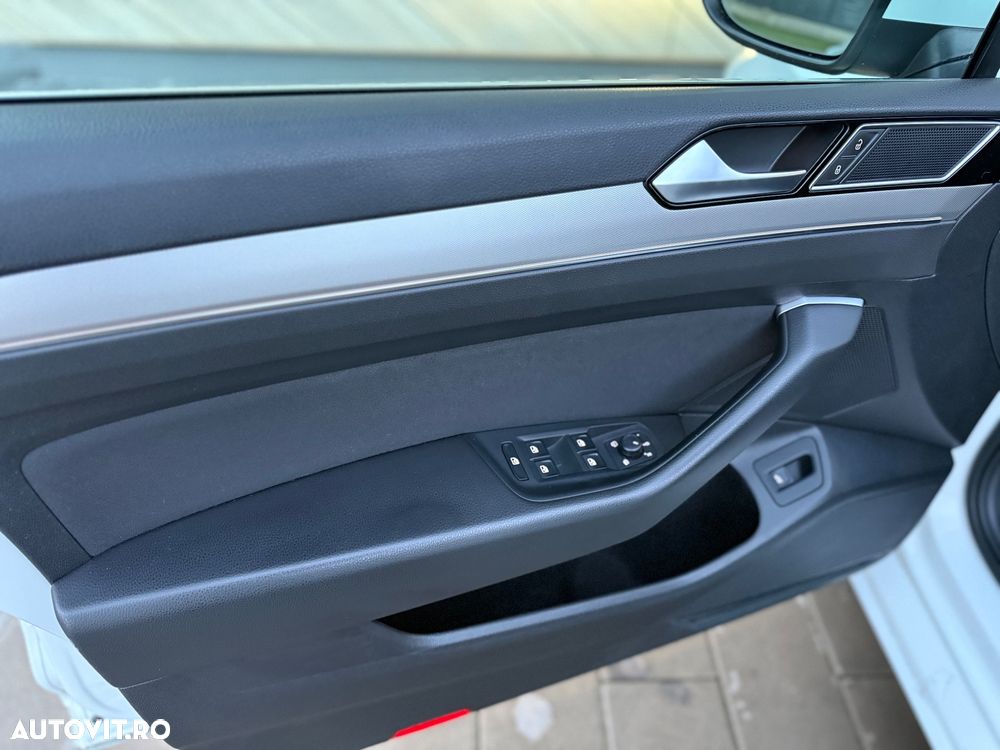 Volkswagen Passat 2.0 TDI (BlueMotion Technology) Comfortline - 24