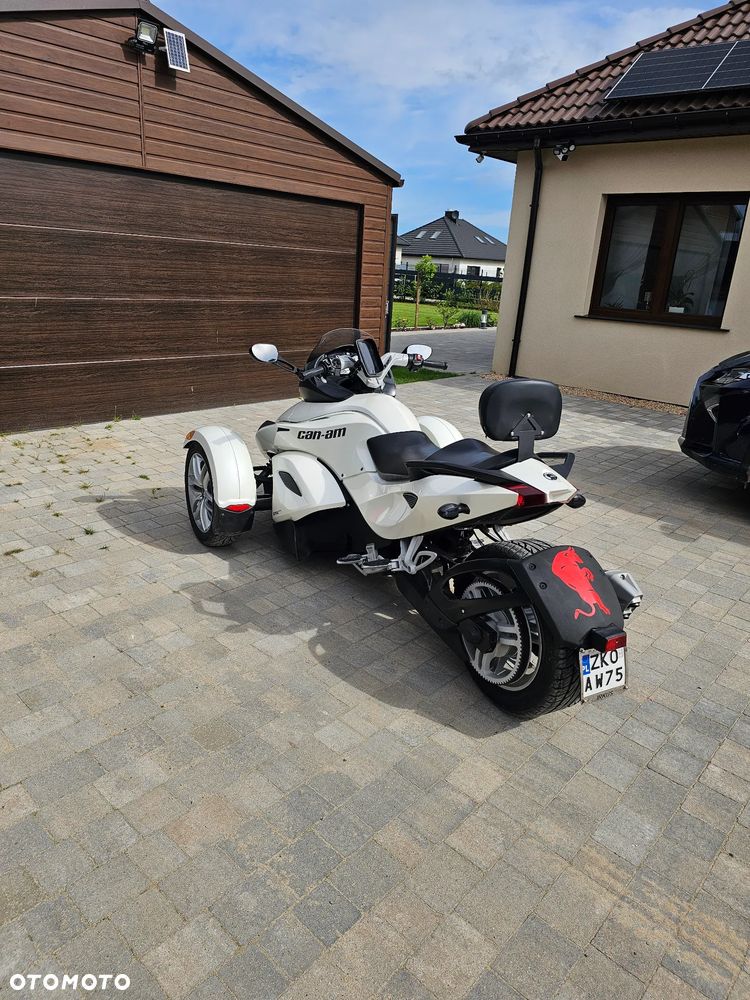 Can-Am Spyder - 5