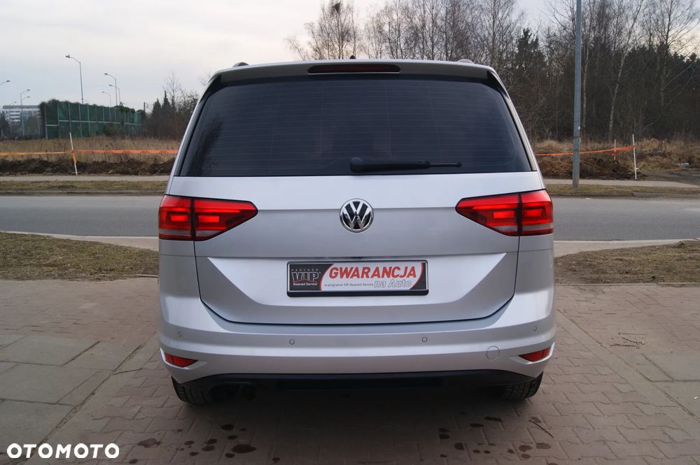 Volkswagen Touran 2.0 TDI SCR DSG Comfortline - 5
