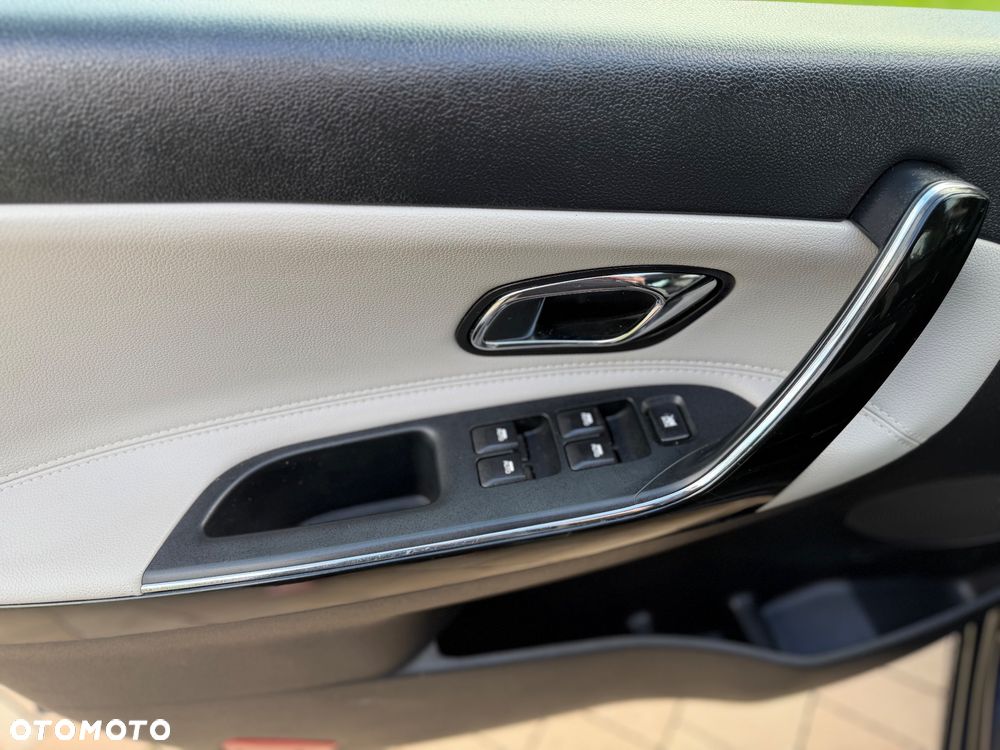 Kia Ceed 1.6 CRDi 128 ISG Platinum Edition - 32