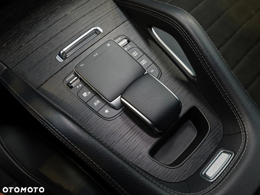 Mercedes-Benz GLE 300 d 4-Matic - 28