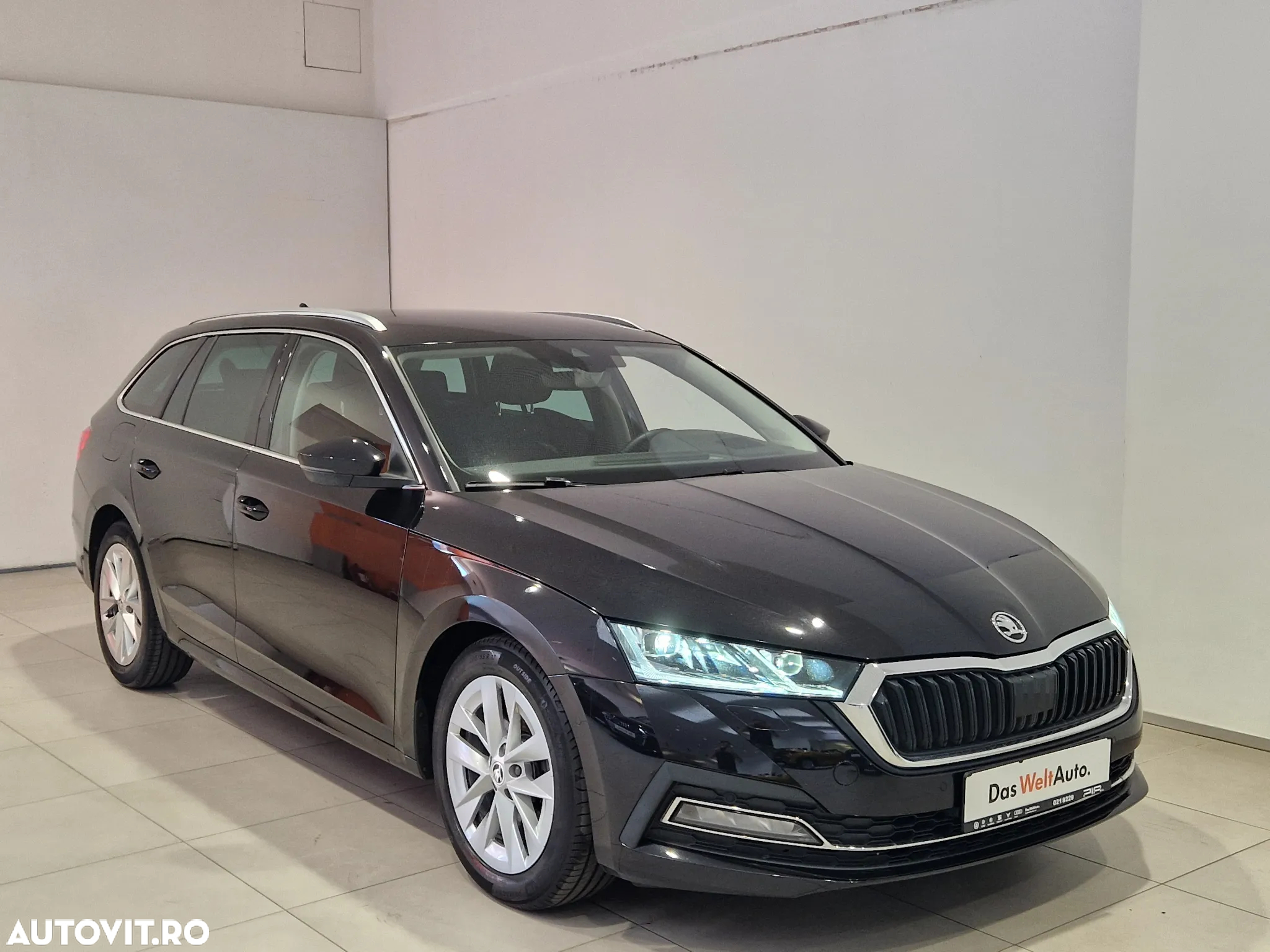 Skoda Octavia Combi 2.0 TDI DSG Premium Edition - 5