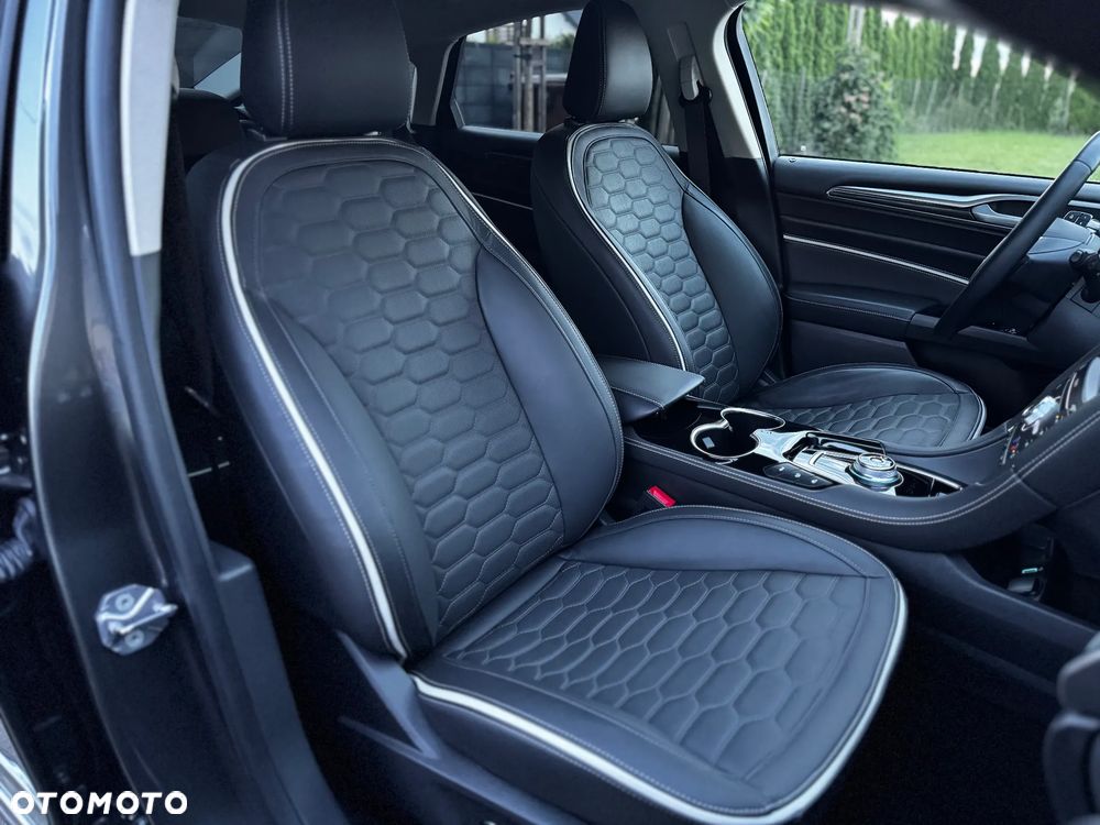 Ford Mondeo 2.0 EcoBlue Vignale - 25