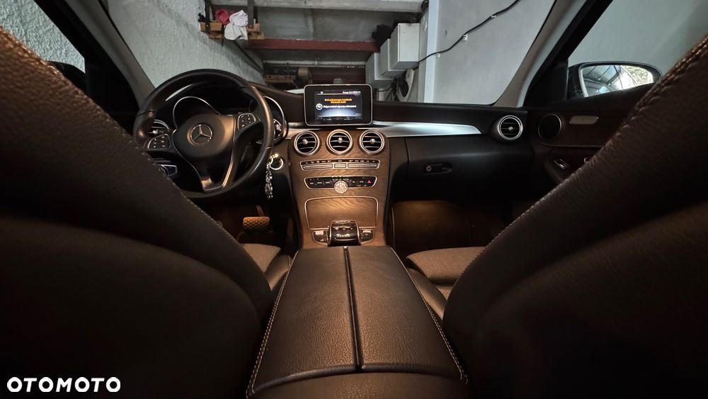 Mercedes-Benz Klasa C 300 7G-TRONIC - 7