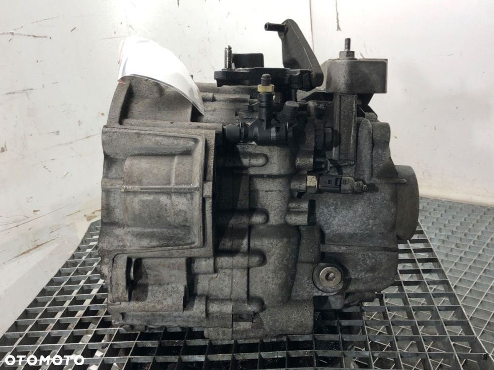 SKRZYNIA BIEGÓW  VW SCIROCCO III (137, 138) 2008 - 2017 2.0 TDI 125 kW [170 KM] olej napędowy 2009 - 4