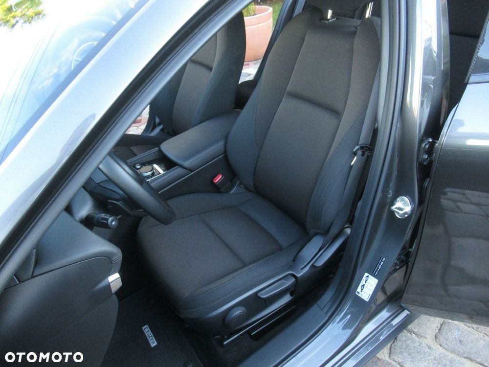 Mazda 3 2.0 mHEV Hikari - 6