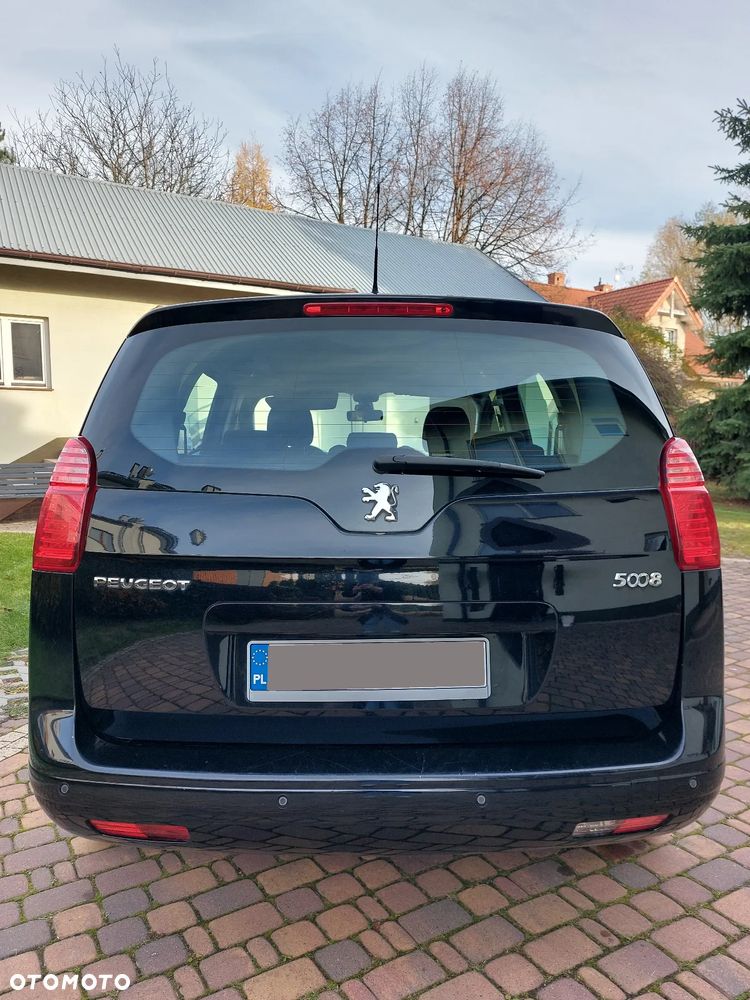 Peugeot 5008 - 8
