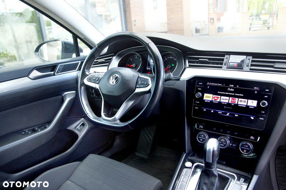 Volkswagen Passat - 14