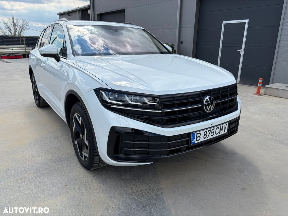 Volkswagen Touareg V6 TDI 4MOTION Elegance - 3