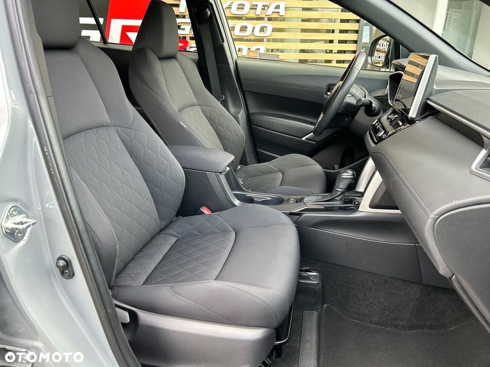 Toyota Corolla Cross - 13