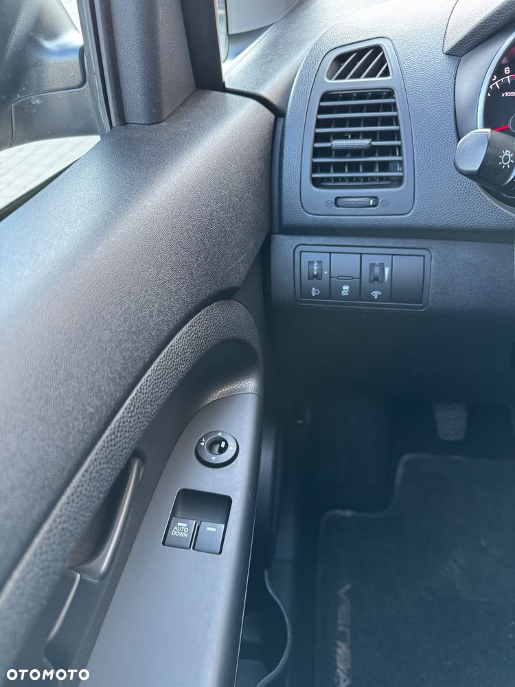 Kia Venga 1.4 CVVT Dream Team Edition - 11