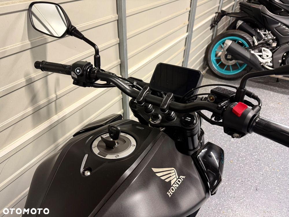 Honda CB - 10