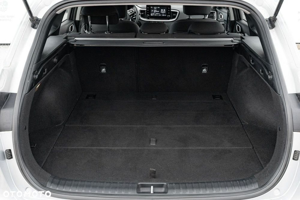 Kia Ceed 1.5 T-GDI M DCT - 23