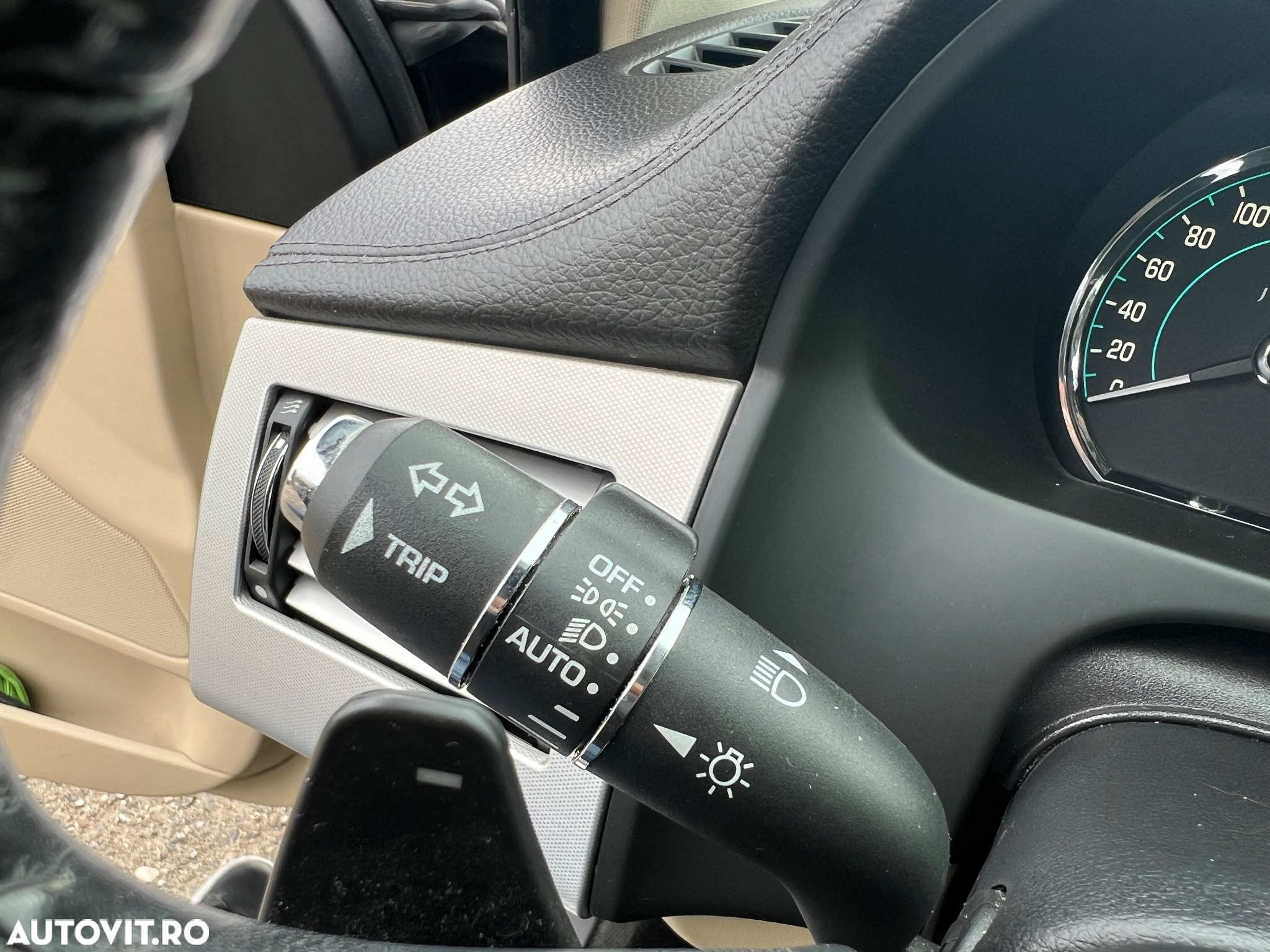 Jaguar XF 2.2D Premium Luxury - 18