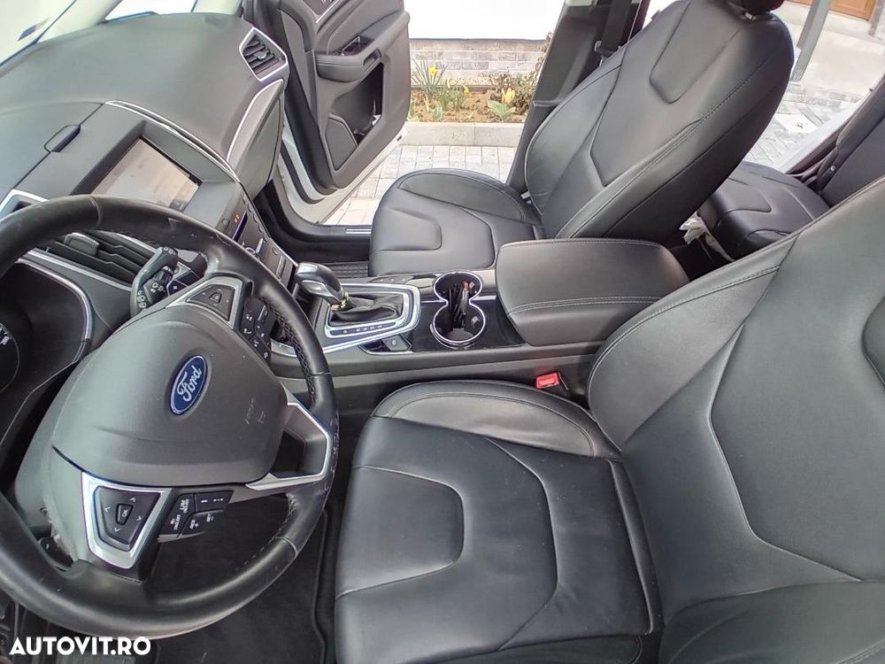 Ford S-Max 2.0 TDCi Powershift Titanium - 19