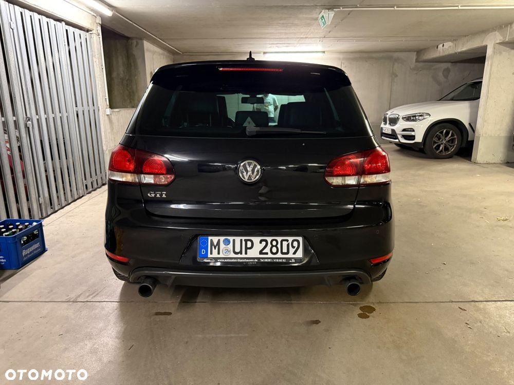 Volkswagen Golf - 4