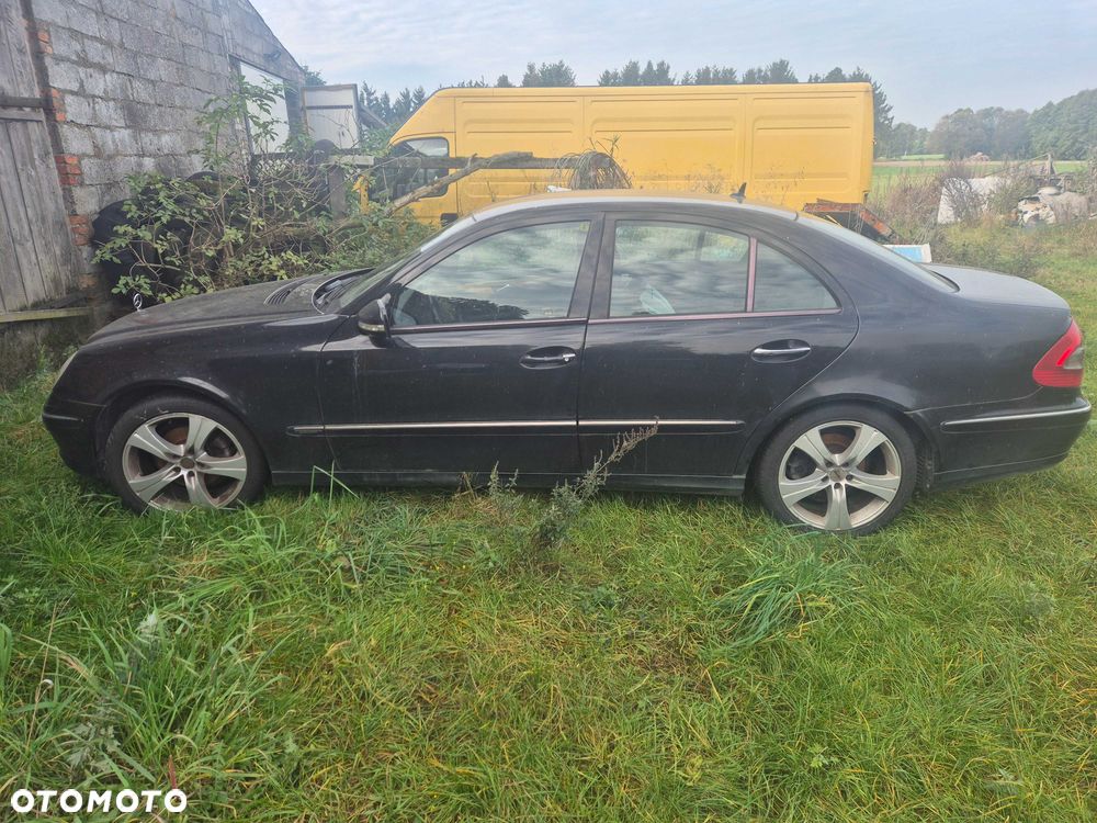 Mercedes-Benz E-Class 2007 photo 4