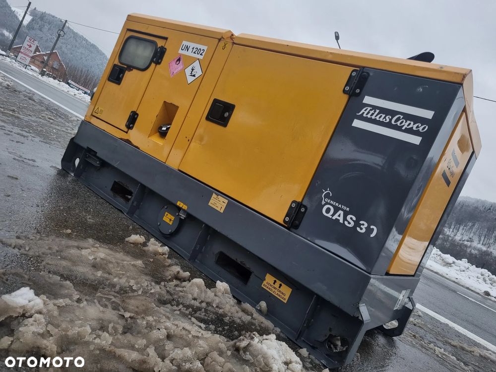 Atlas Copco QAS 30 KVA Agregat Generator wyciszony. Perfekcyjny stan! Silnik Kubota 4cylindry. Prądnica PARTNER Import Norwegia! Zadbana maszyna Serwisowana w DEKRA do końca - 23
