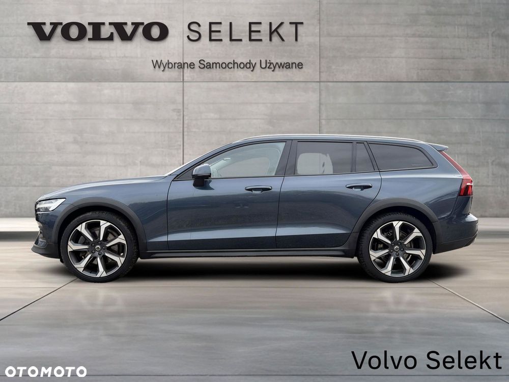 Volvo V60 Cross Country 2023 photo 5