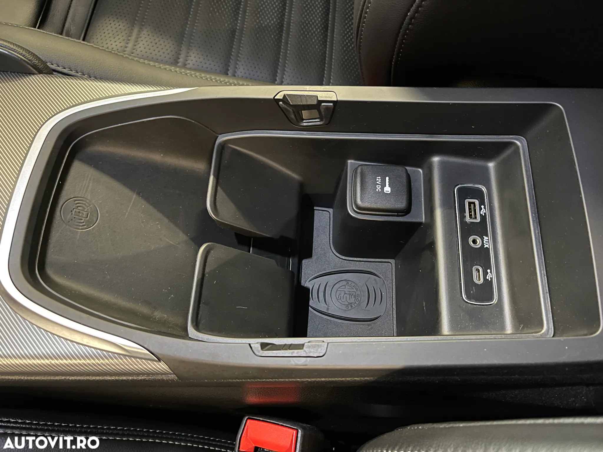 Alfa Romeo Giulia 2.0 Turbo 16V AT8-Q4 Veloce - 28