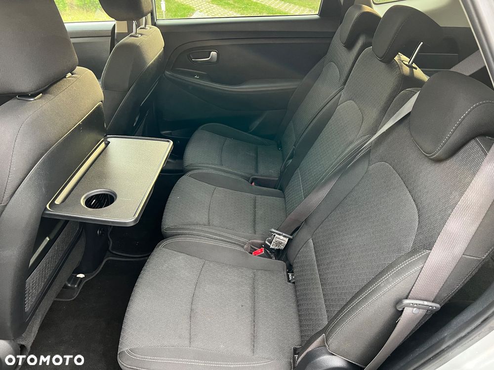 Kia Carens 1.7 CRDi L DCT - 7