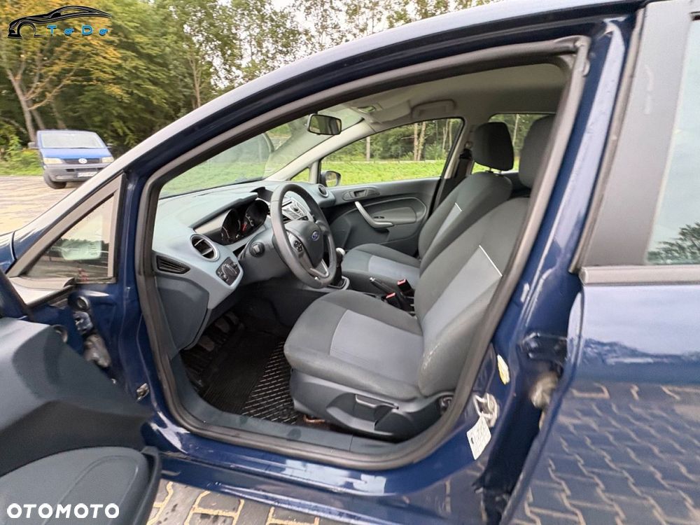 Ford Fiesta - 22