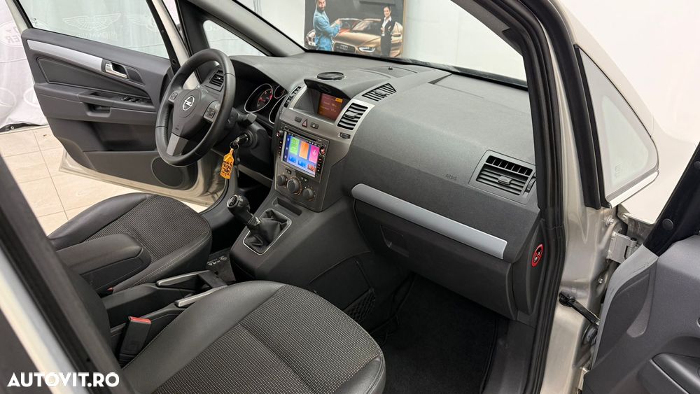 Opel Zafira 1.9 CDTI - 19