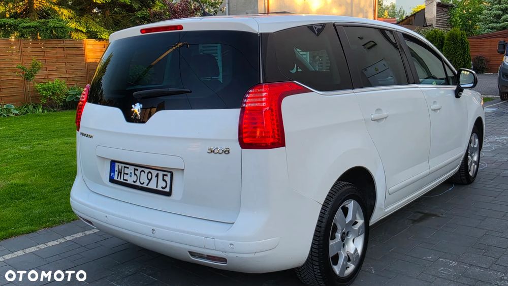 Peugeot 5008 - 6