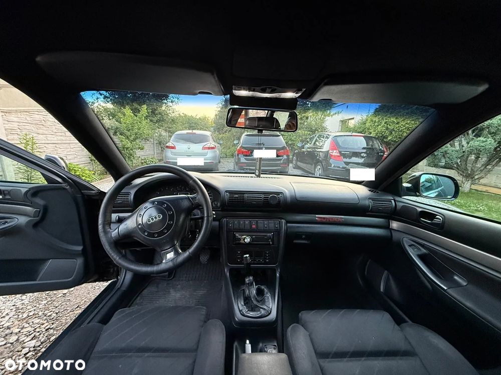 Audi A4 Avant 2.6 - 9