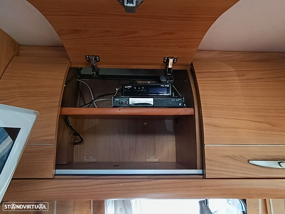 Burstner Aviano i725 - Autocaravana c/Cama Central - 9