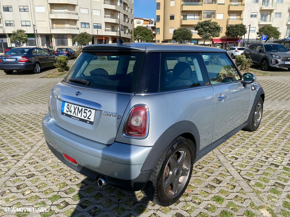 MINI 3 Portas Cooper D - 4