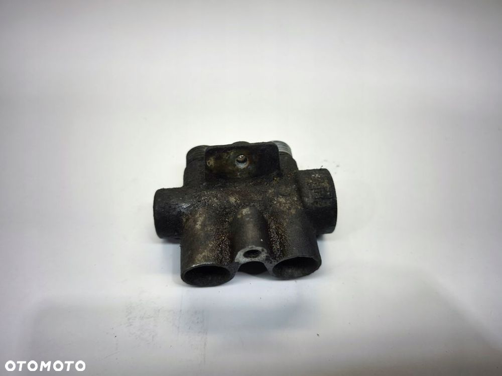 REGULATOR TEMPERATURY OLEJU AUDI Q7 4L 7L0317027A - 2