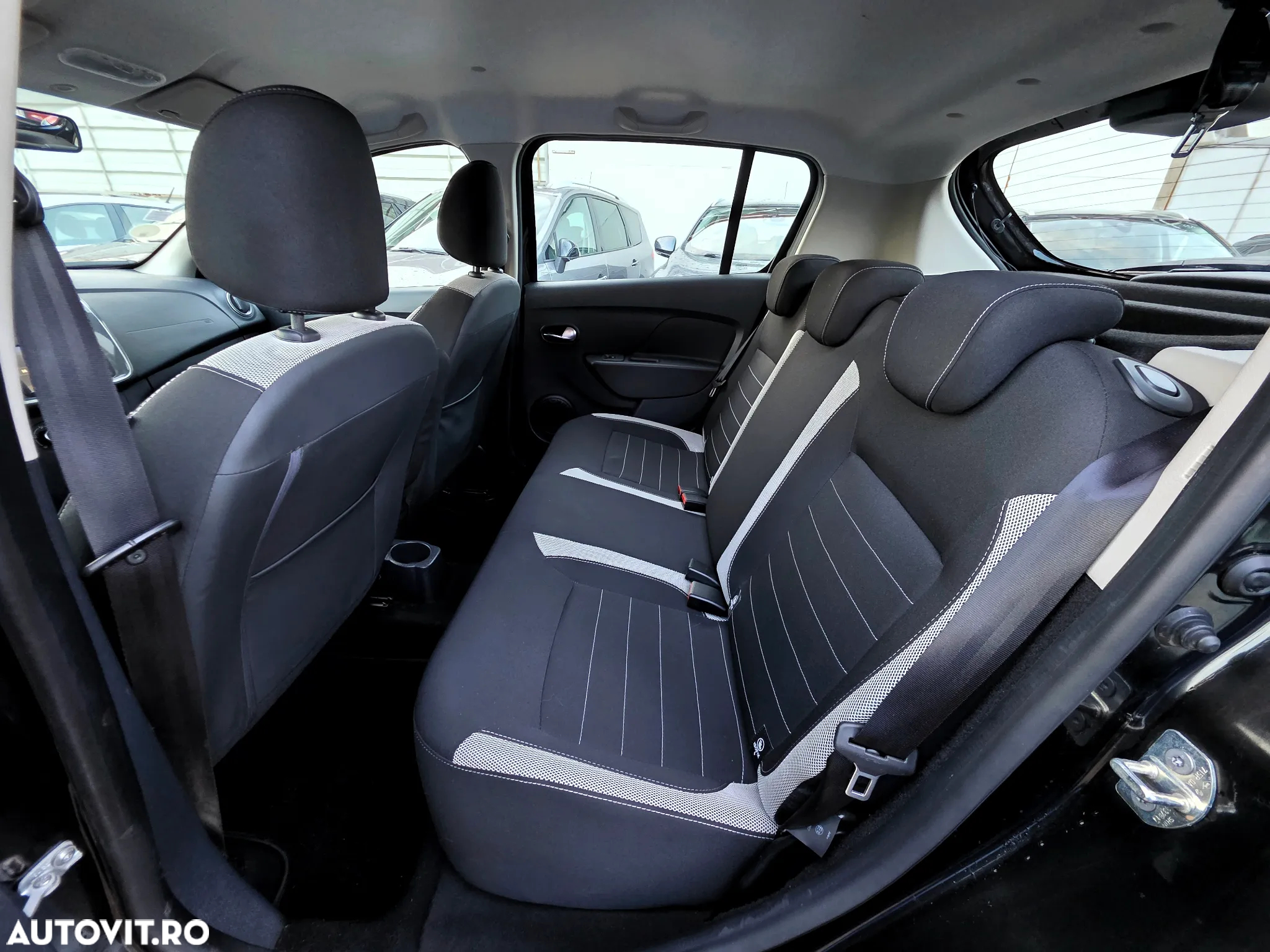 Dacia Sandero Stepway dCi 90 Prestige - 16