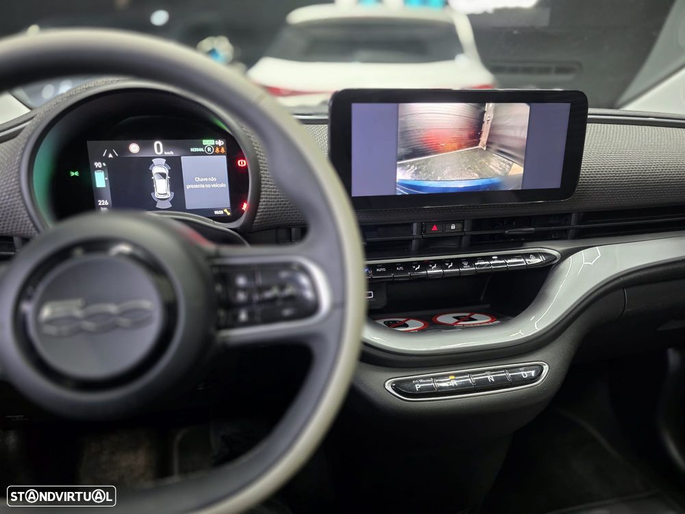 Fiat 500e La Prima - 11