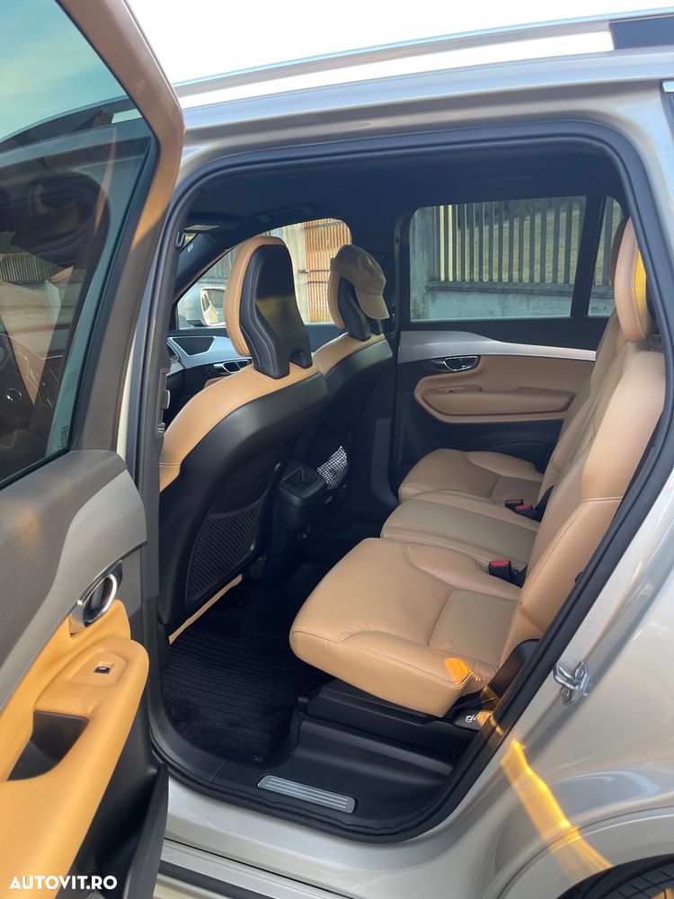 Volvo XC 90 - 9