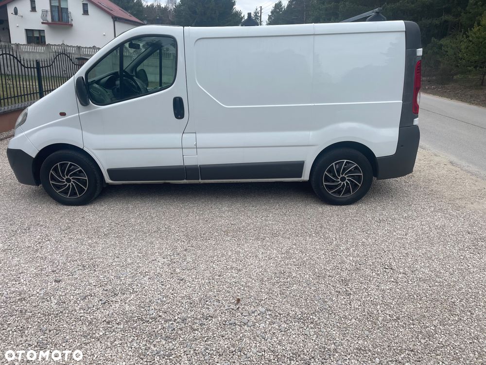Opel Vivaro - 10