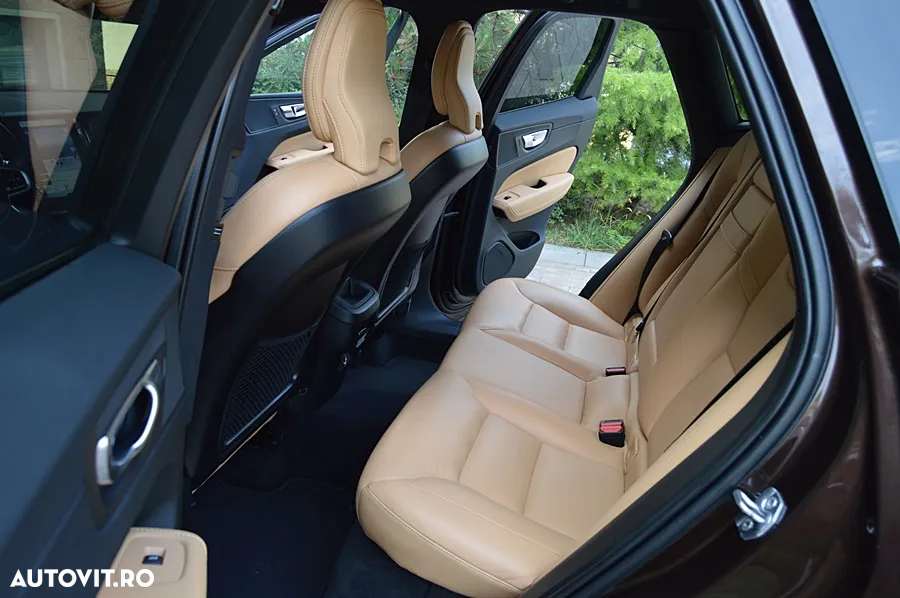 Volvo XC 60 B5 MHEV AT8 AWD Inscription - 14