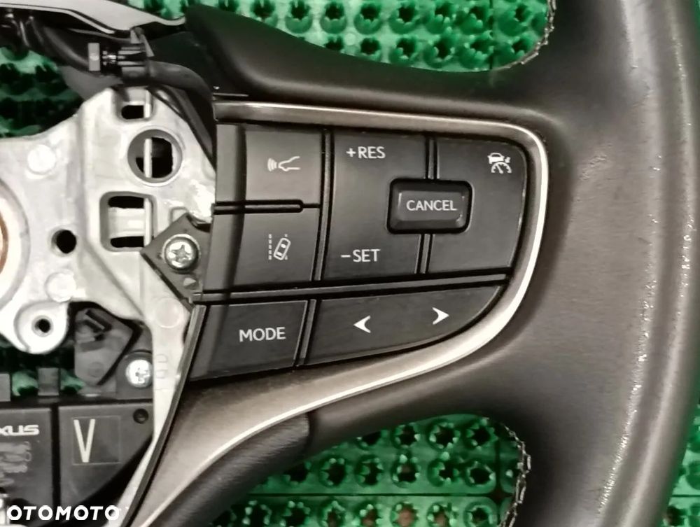 LEXUS UX 19-22r Kierownica - 3