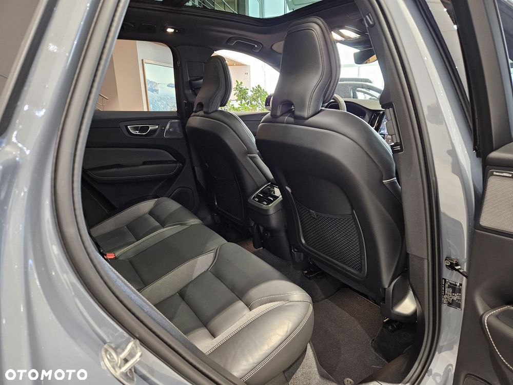 Volvo XC 60 - 32