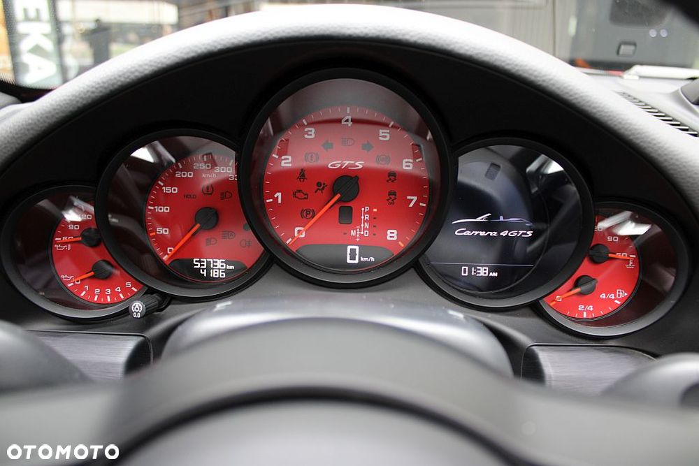 Porsche 911 Carrera 4 GTS PDK - 24