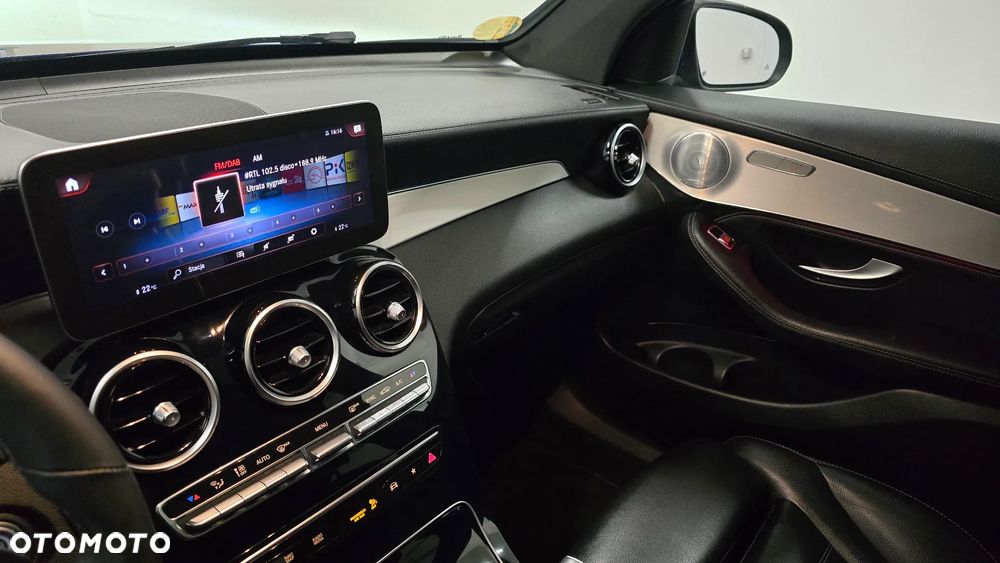 Mercedes-Benz GLC 300 d 4Matic 9G-TRONIC AMG Line Plus - 23