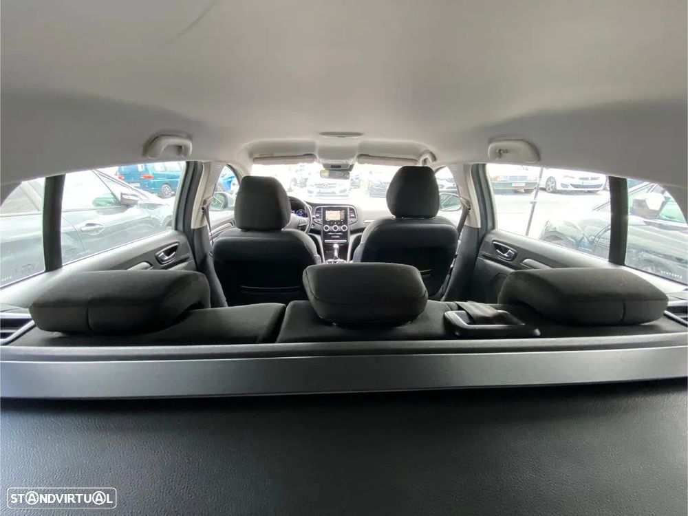 Renault Mégane Sport Tourer E-TECH Plug-in 160 INTENS - 22