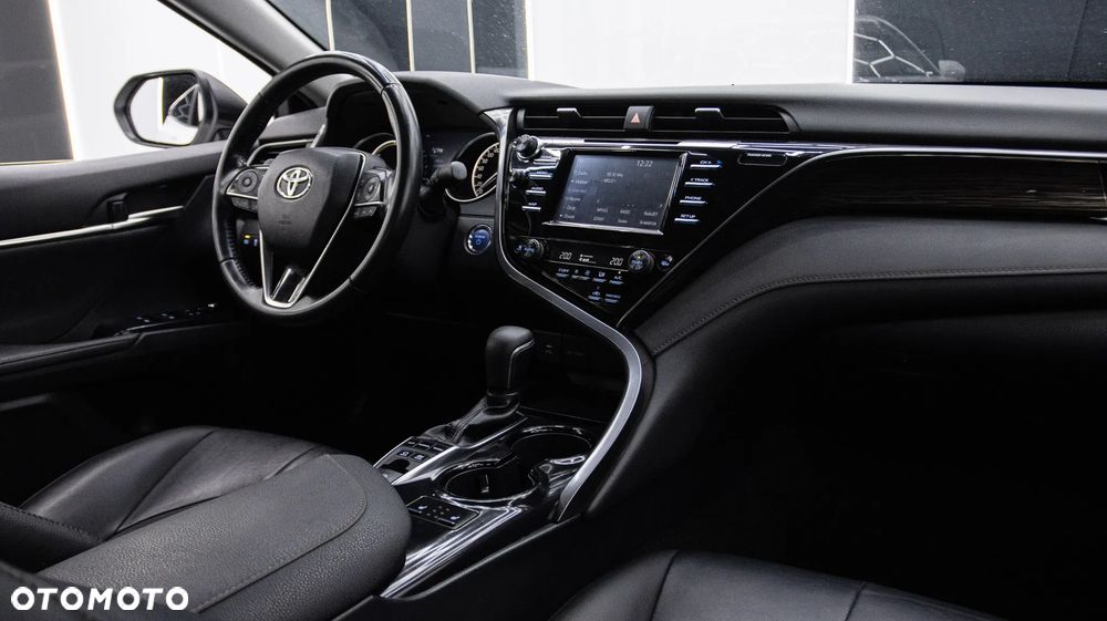 Toyota Camry 2.5 Hybrid Comfort CVT - 15