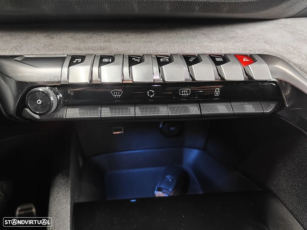 Peugeot 3008 1.5 BlueHDi GT Line - 28