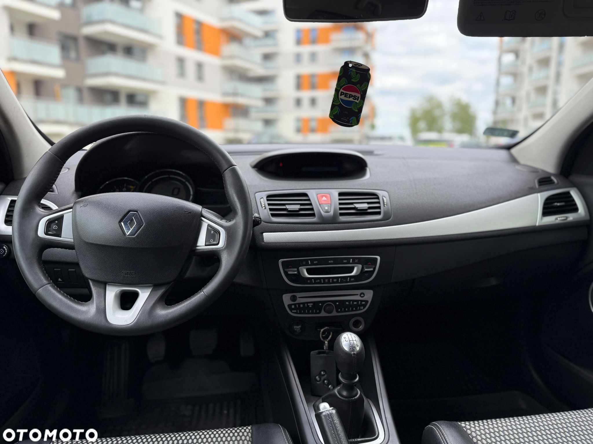 Renault Megane 1.6 16V Color Edition - 6