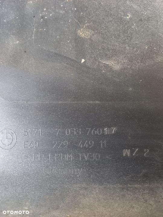 Listwa progowa prawa  Bmw e60 e61 7033760 kod Silver Grau Metalic - 9