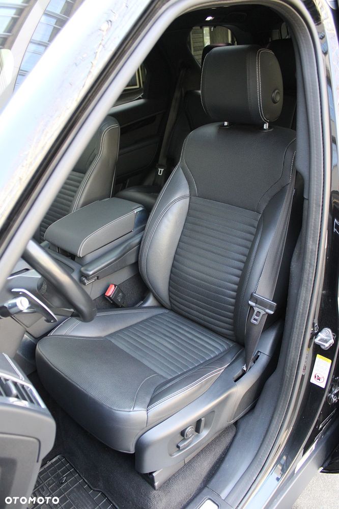 Land Rover Discovery 2.0 P300 R-Dynamic S - 12