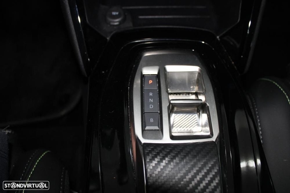 Peugeot e-2008 54 kWh GT - 15